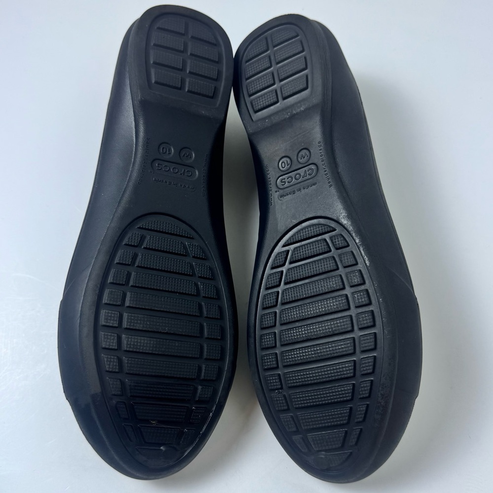 CROCS Giana Black Flats with Silver Emblem Women’s 10 EUC - Picture 3 of 5